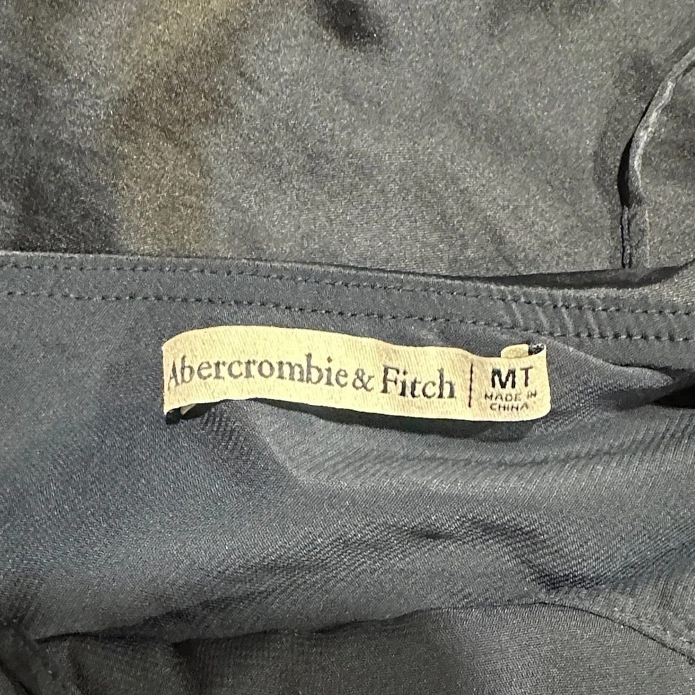 *ABERCROMBIE & FITCH* Navy Slip Dress w/ White Lace Bodice Size Medium Tall - Picture 8 of 8